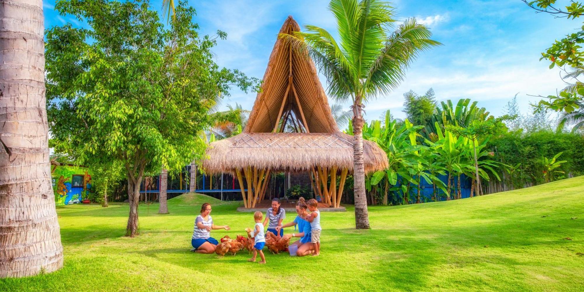 Hotel Komune And Beach Club Bali كيراماس المظهر الخارجي الصورة